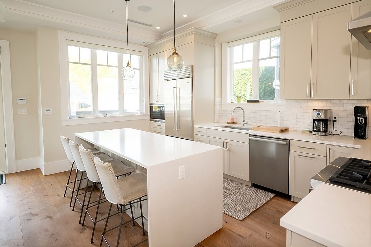 Kitchen with island seating